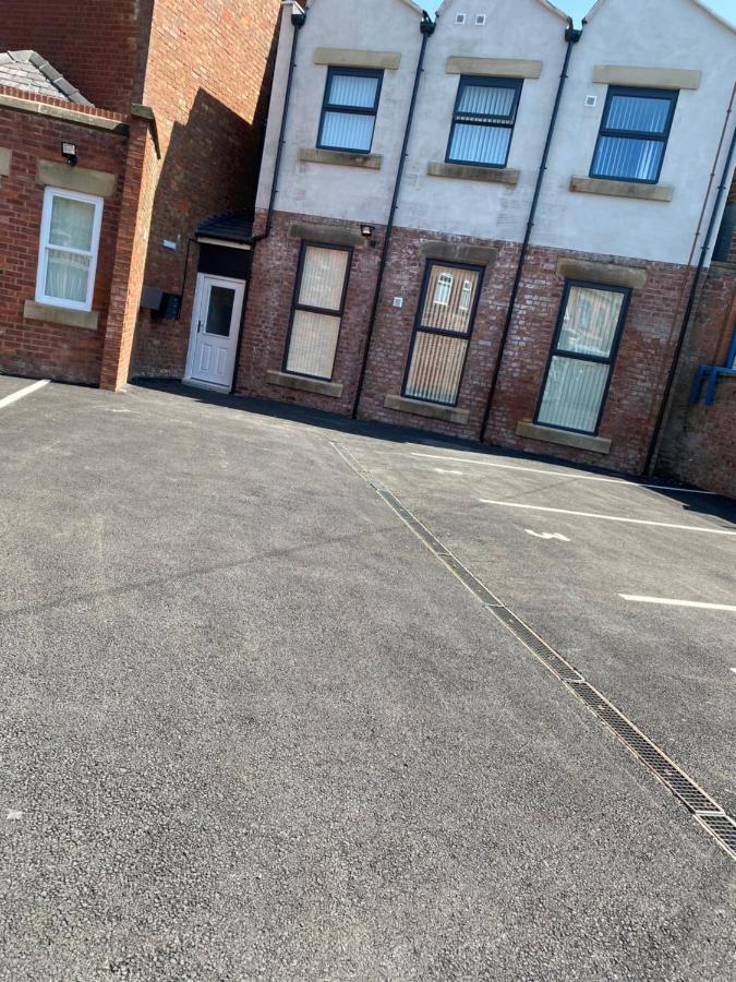 Failsworth Luxury Apartment With Free Parking By Daley Stays Manchester Exterior foto