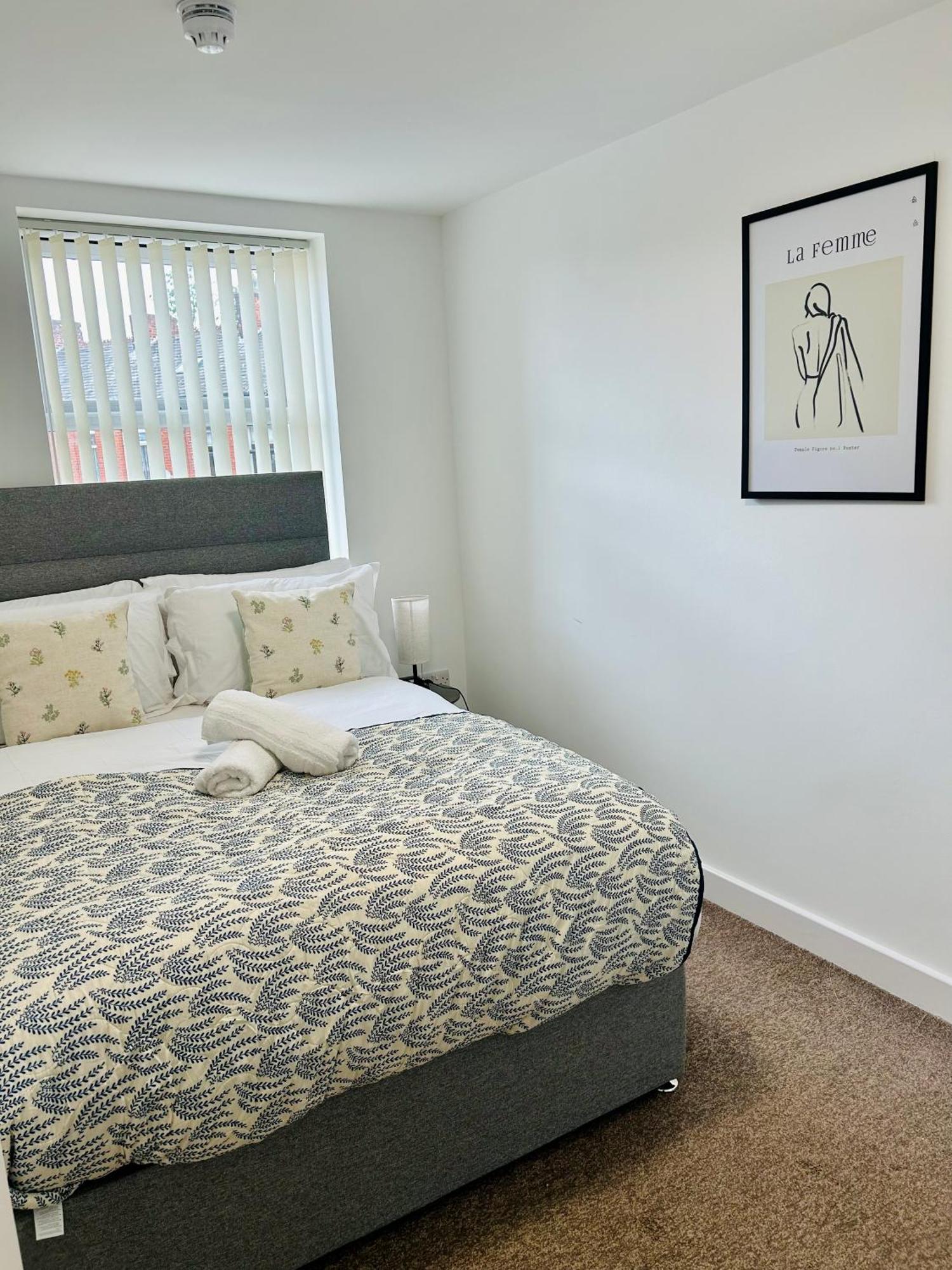 Failsworth Luxury Apartment With Free Parking By Daley Stays Manchester Exterior foto