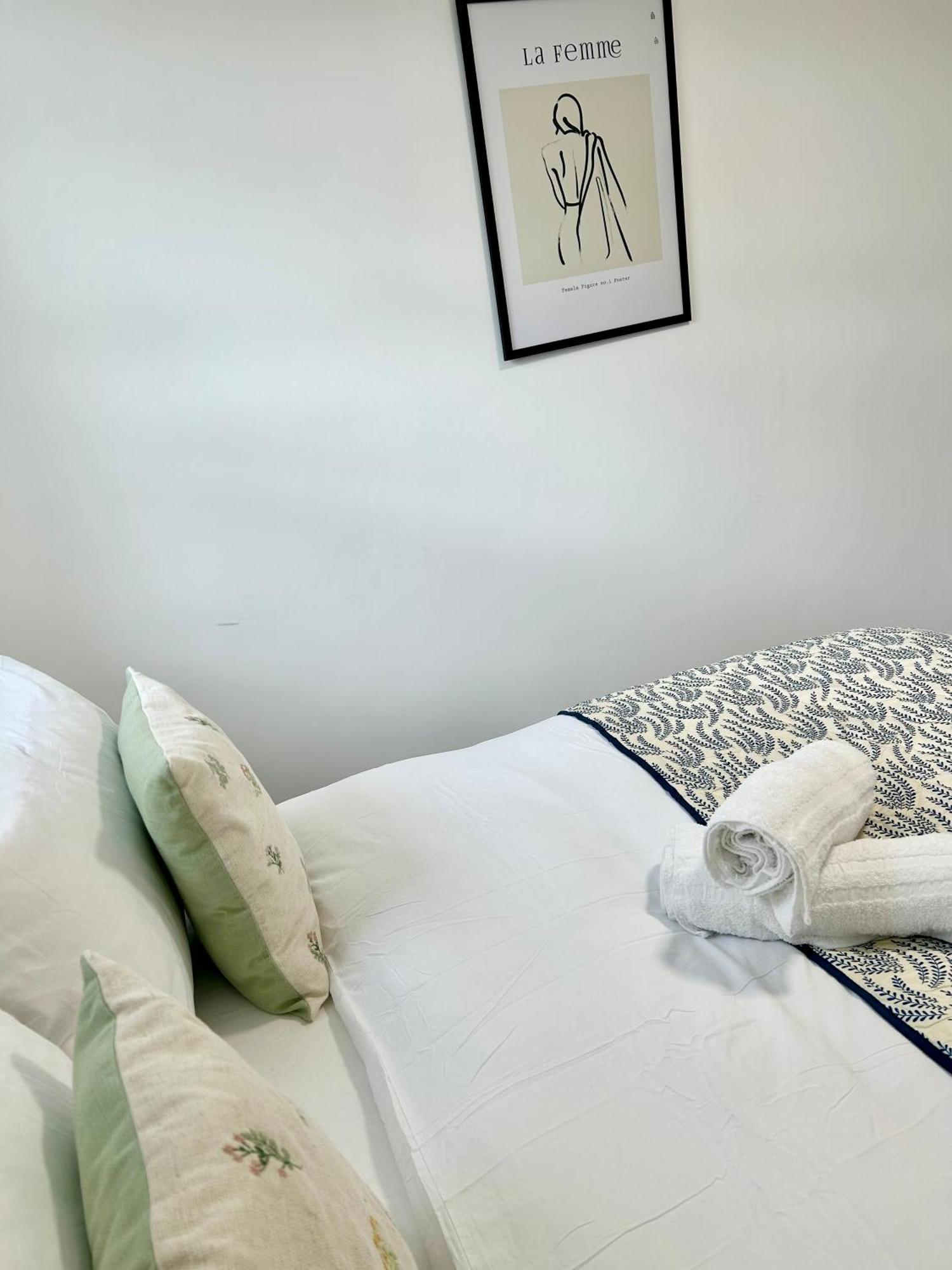 Failsworth Luxury Apartment With Free Parking By Daley Stays Manchester Exterior foto